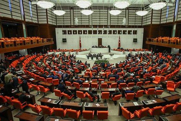 Turkish parliament formally approves state of emergency