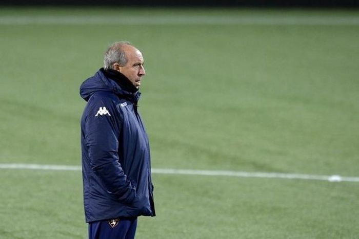 Giampiero Ventura oversees a training session in Helsinki November 5, 2014.