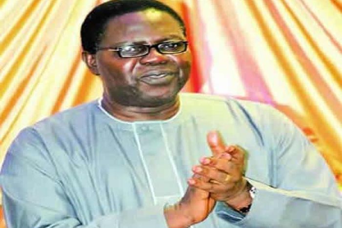 Ebenezer Obey gives scholarship to 10 music students in tertiary institutions.