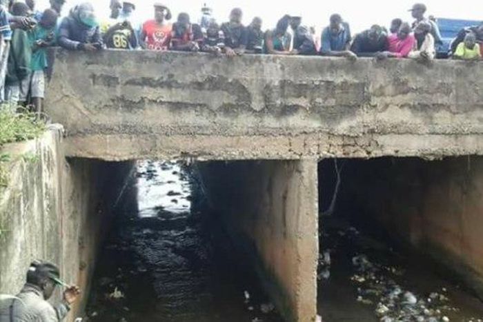 Baby dumped in Fayose canal, Ado Ekiti, Ekiti state