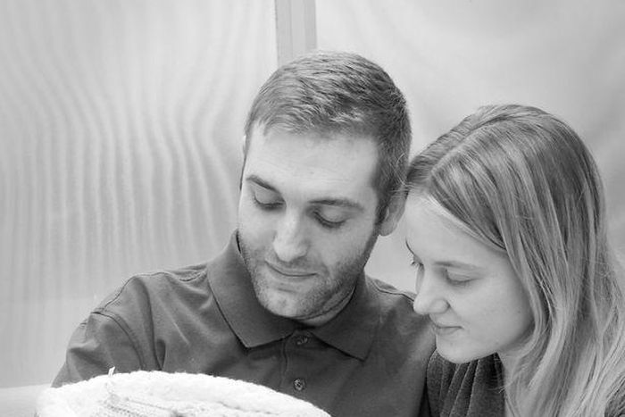 Meet photographer who takes pictures of dead babies, trying to give grieving parents a lasting image of their children that they can keep.