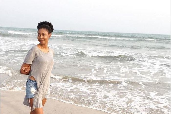 Yvonne Nelson at the beach