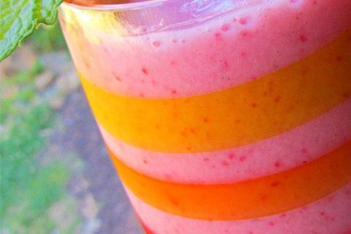 ___4823163___https:______static.pulse.com.gh___webservice___escenic___binary___4823163___2016___3___18___23___Banana+and+Strawberry+Smoothie