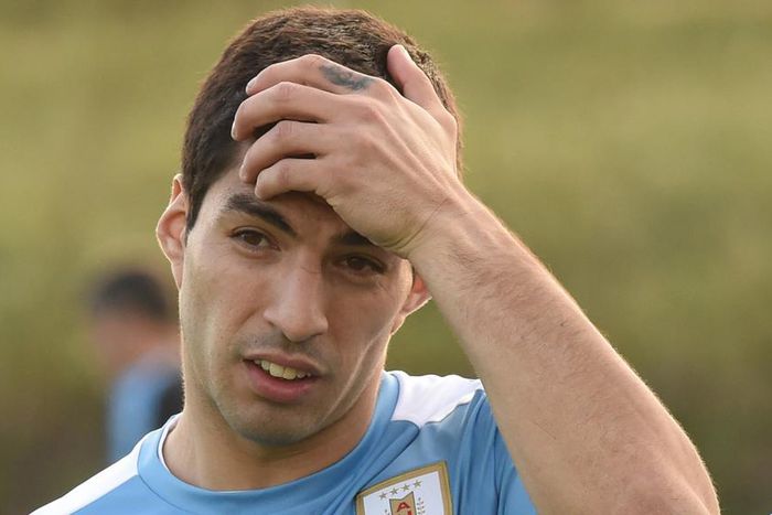 ___4832640___https:______static.pulse.com.gh___webservice___escenic___binary___4832640___2016___3___22___14___luissuarez-cropped_buf1ch8z9ya61t32bk92tnkm5_1