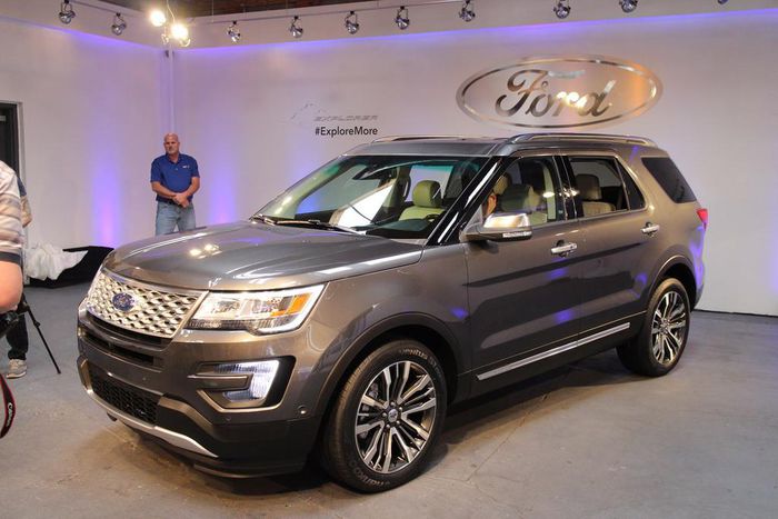 2016 Ford Explorer