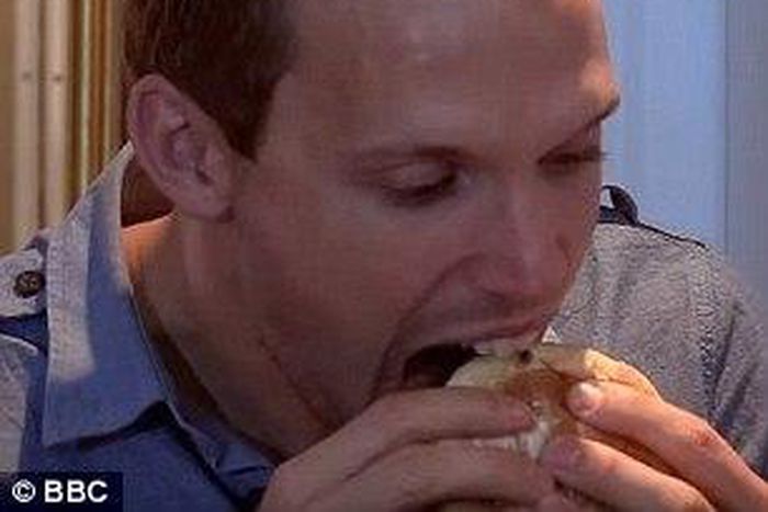 BBC Journalist eats meat from his OWN leg to see what human flesh tastes like