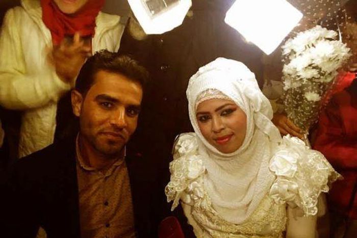 Syrian couple wed in refugee camp