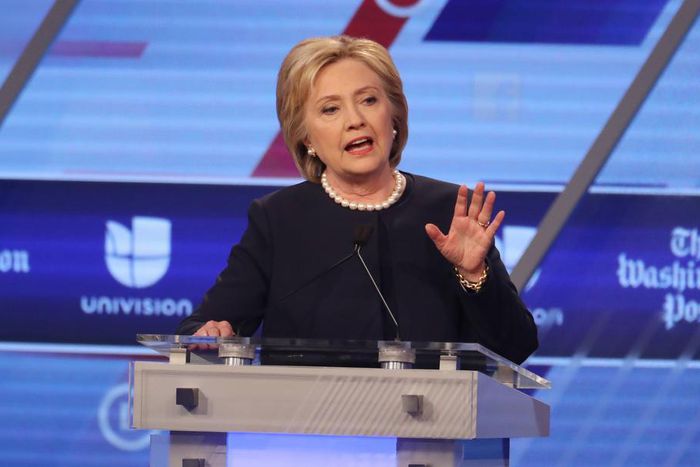 Clinton: Iran should face sanctions for reported missile tests