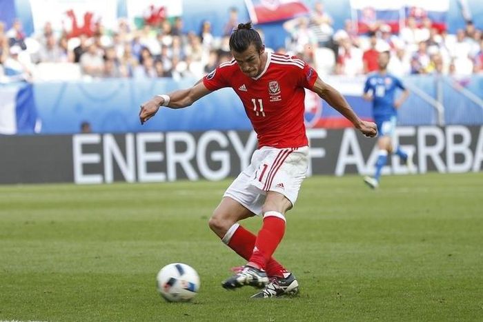 Wales' Gareth Bale shoots at goal