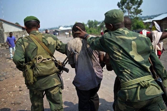 Uganda accuses Congo army of killing four of its police