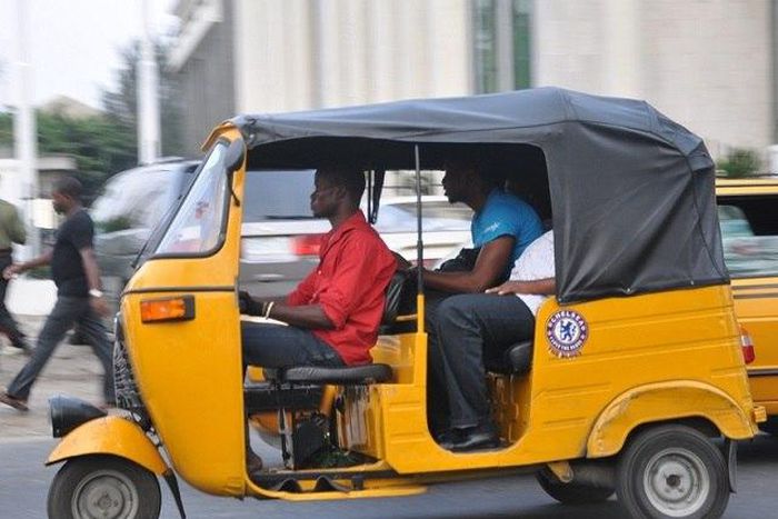 A police officer hit the mother and her baby while riding to the Police Station.