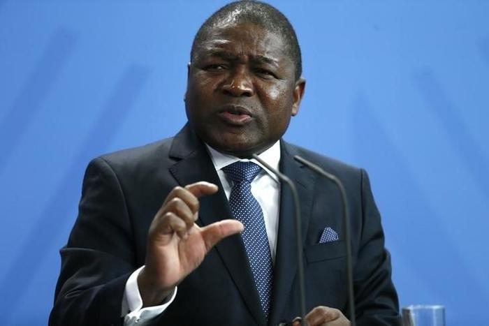 Mozambique President Filipe Nyusi speaks to media during a news conference with German Chancellor Angela Merkel (unseen) after their meeting at the Chancellery in Berlin, Germany, April 19, 2016.