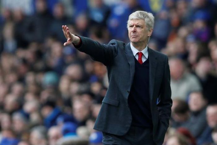 Wenger certain of Arsenal future despite growing criticism