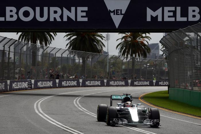 ___4825601___https:______static.pulse.com.gh___webservice___escenic___binary___4825601___2016___3___20___4___lewishamilton-cropped_1p4g5e0bfvavp1uzjfiy2b3y0u_1