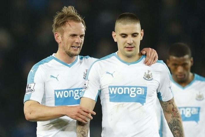 Newcastle United's Siem De Jong and Aleksandar Mitrovic look dejected after the game. Football Soccer - Leicester City v Newcastle United - Barclays Premier League - King Power Stadium - 14/3/16 Action Images via Reuters / John Sibley Livepic EDITORIAL...