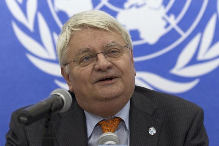 U.N. peacekeeping chief Herve Ladsous talks to journalists during a news conference in Bangui May 3, 2014. REUTERS/Siegfried Modola