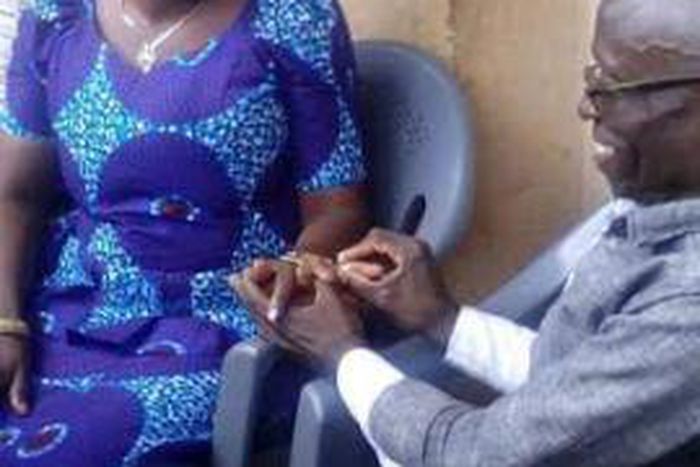 Photos of this couple have gone viral, here is why