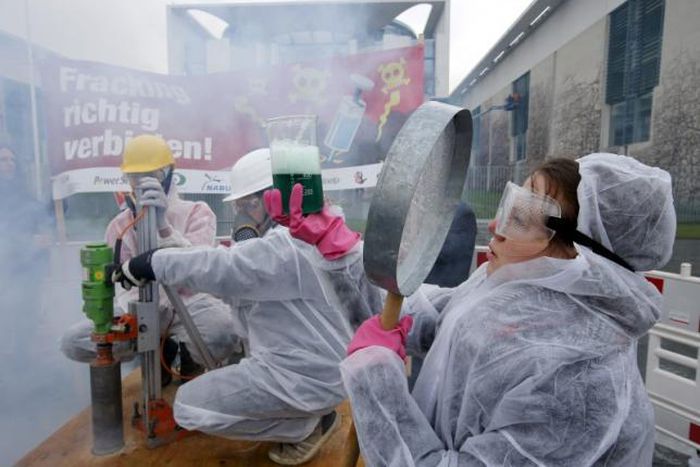 German government agrees to ban fracking indefinitely