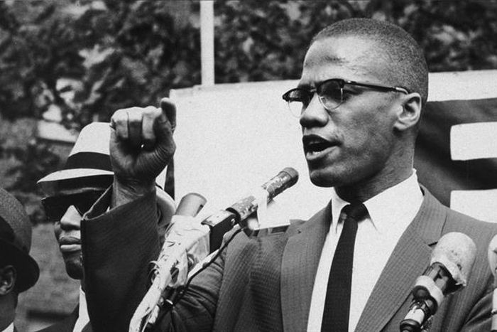 Twitter lights up to celebrate the greatest and most influential African American in history