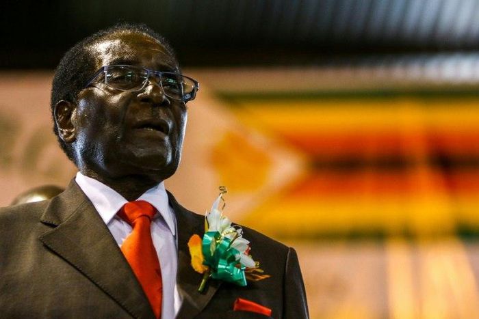 Zimbabwe war veterans denounce 'dictatorial' Mugabe
