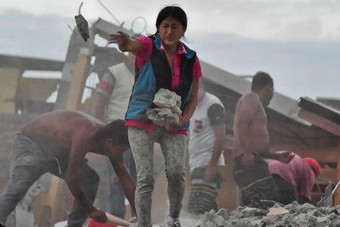 Shaken Ecuador hunts for survivors amid 7.8 quake debris