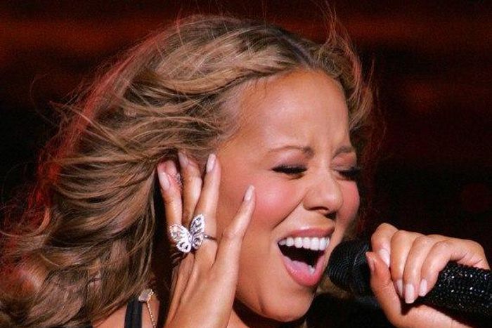 Mariah Carey insures, voice, legs for $70M