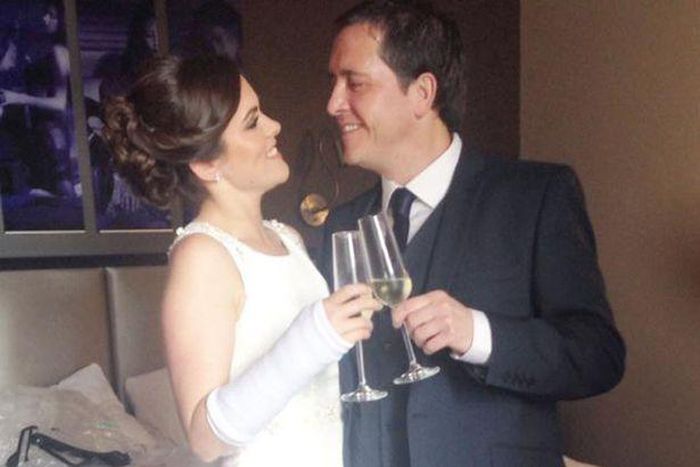 Bride breaks her 2 wrists while twerking during bridal shower