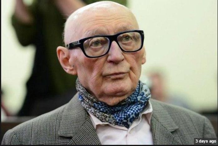 Hungarian swimmers stand by coach Kiss despite 1961 rape case