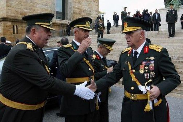 Two of Turkey's four-star generals resign a day after military cull -CNN Turk