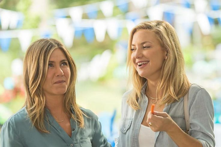 Jennifer Aniston and Kate Hudson in "Mothers Day"