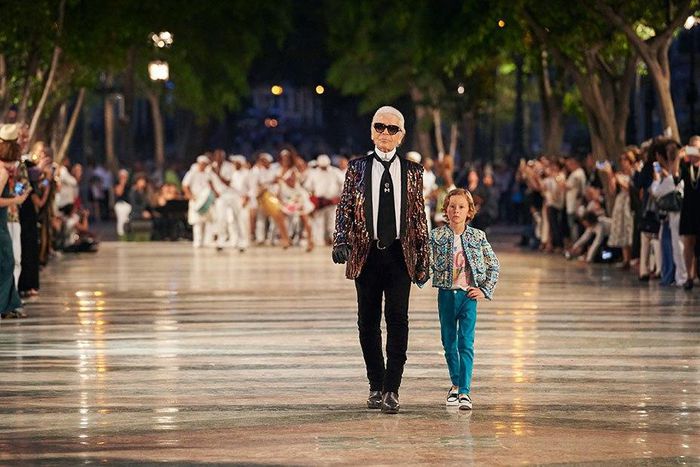 Karl Lagerfeld taking his bow after the Chanel Cruise 2016/17 show