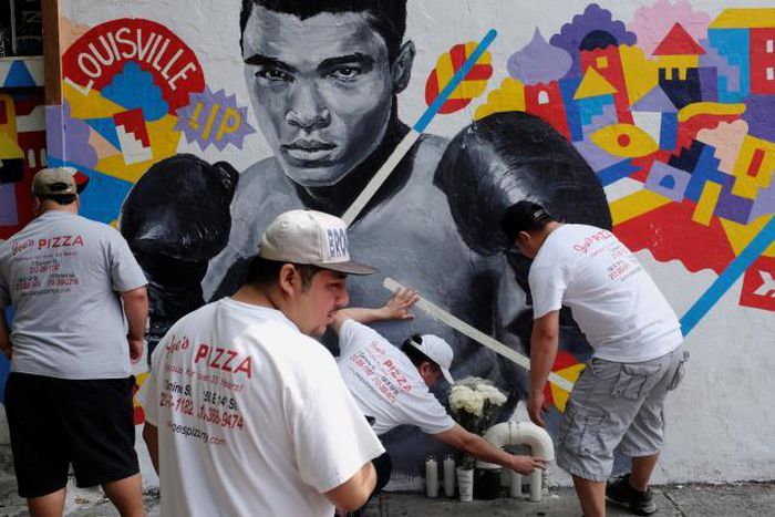Ali to be honored with Muslim funeral service