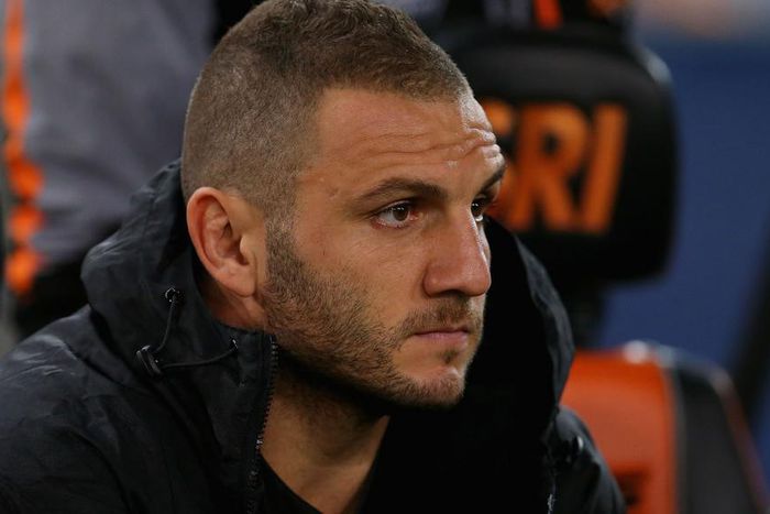 ___5288484___https:______static.pulse.com.gh___webservice___escenic___binary___5288484___2016___7___21___12___robbiefarah-cropped_12dlk33mwig9818t7yipam1pjz