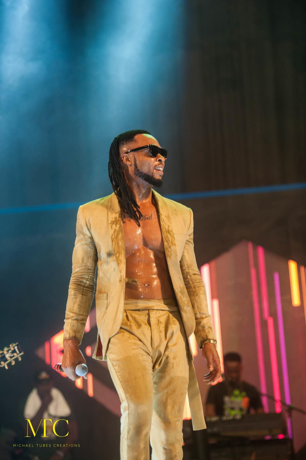 Flavour, Shatta Wale thrill fans at Ghana meet Naija concert