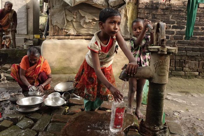 Seven children die after drinking dirty water in India