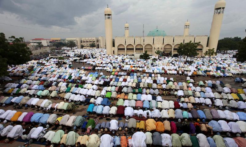Muslims praying at the Kofar Mata central mosque in Kano