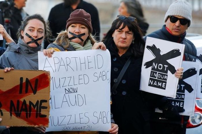 Demonstrators protest against the decision by public broadcaster the South African Broadcasting Corporation (SABC) that it would not broadcast scenes of violent protest, in Cape Town, South Africa, July 1, 2016. REUTERS/Mike Hutchings