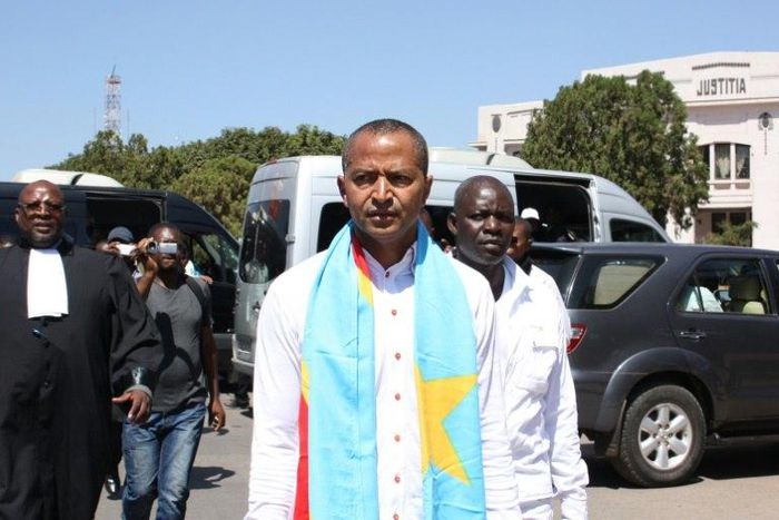 Opposition figure Moise Katumbi (C) arrives at the courthouse in Lubumbashi on May 13, 2016 