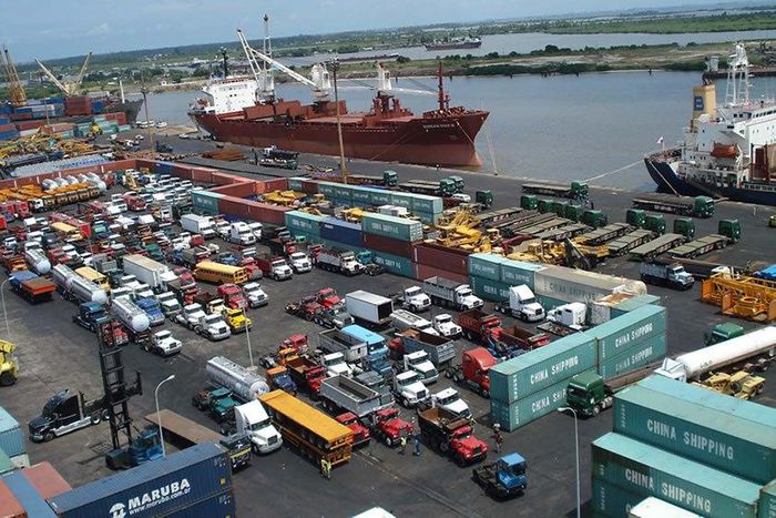 Dockworkers suspend work in Lagos port over death of colleague