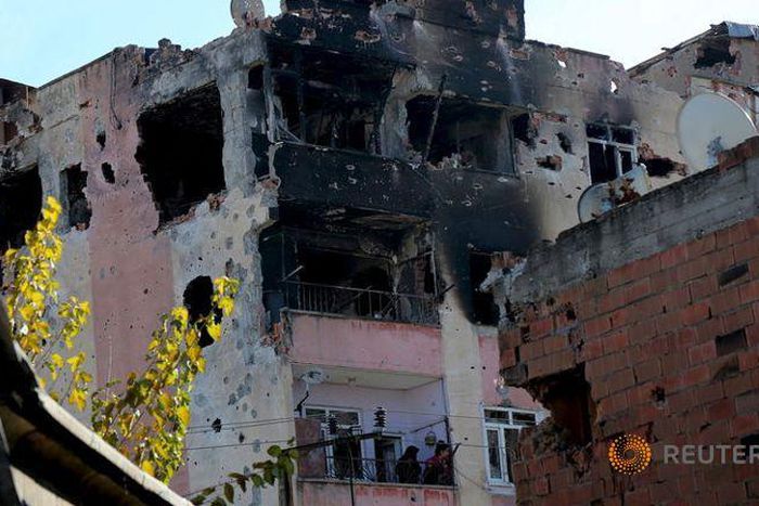 Clashes spread to new areas of southeast Turkey after bombing