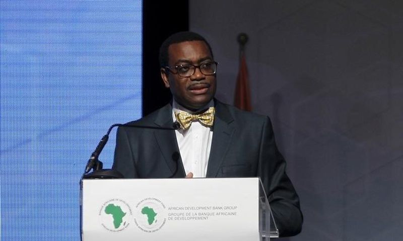 The  president of the African Development Bank (AfDB) Akinwumi Adesina of Nigeria speaks during his investiture ceremony in Abidjan September 1, 2015.   REUTERS/Luc Gnago