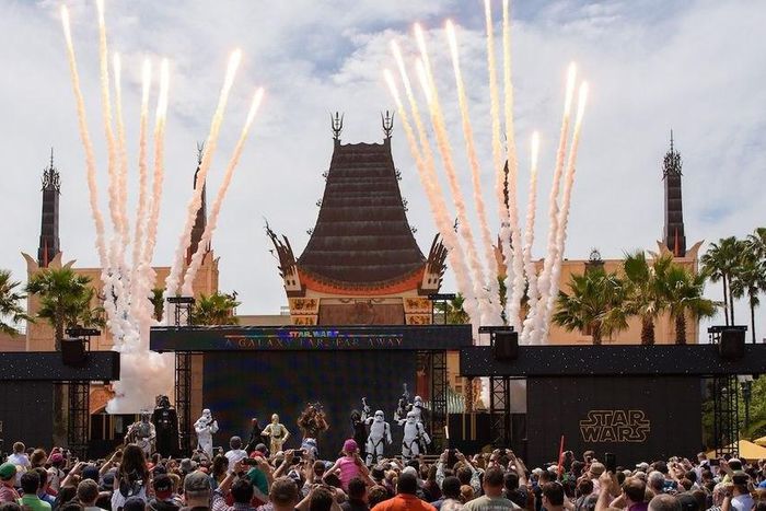 ___4942373___https:______static.pulse.com.gh___webservice___escenic___binary___4942373___2016___4___20___23___Star+Wars+show