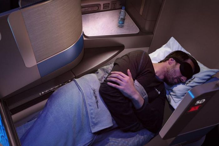 ___5110527___https:______static.pulse.com.gh___webservice___escenic___binary___5110527___2016___6___3___17___Polaroid+2