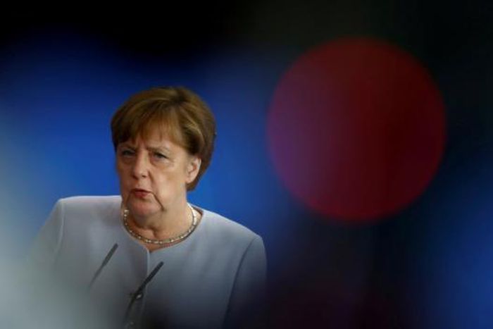 Merkel rejects informal Brexit talks before official UK application to leave