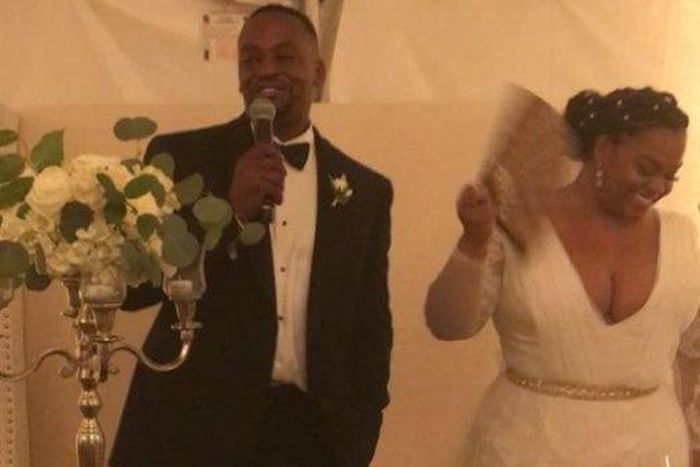 Jill Scott weds long time beau, Mike Dobson