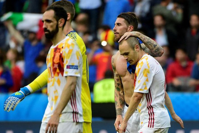 ___5199944___https:______static.pulse.com.gh___webservice___escenic___binary___5199944___2016___6___28___0___iniesta-cropped_l6hq436ab5jh139pyb2i01q14