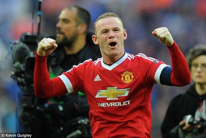Rooney hopes to emulate Scholes in United midfield role