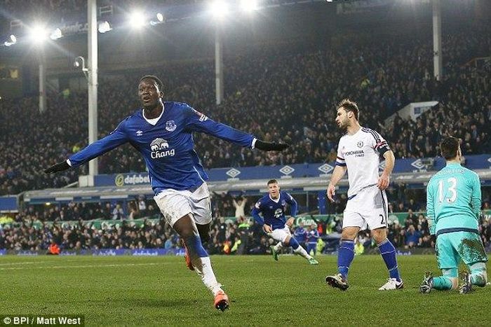 Everton striker Romelu Lukaku scored both of his sides goals against Chelsea in the FA Cup on Saturday, March 12