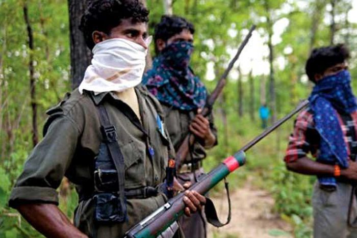 Maoist rebel blasts kill 10 policemen in Indian hills