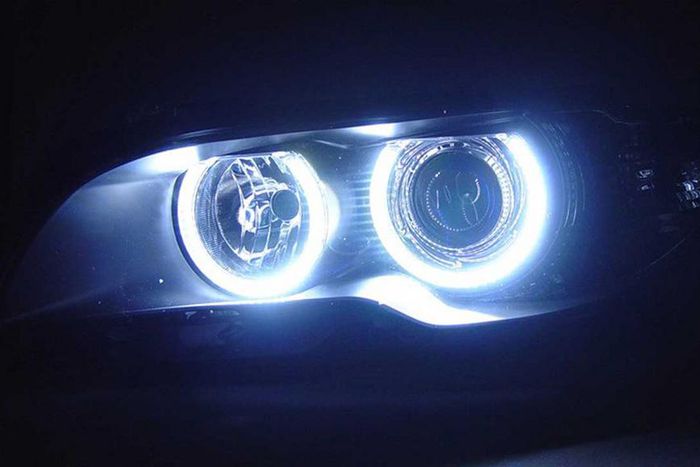 Car headlight